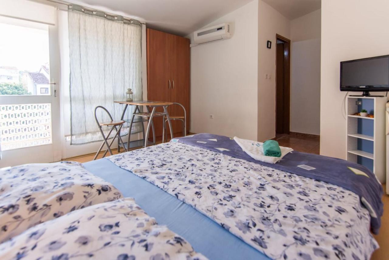 Hotel Sobe Rolo Uz More Biograd Na Moru Exterior foto