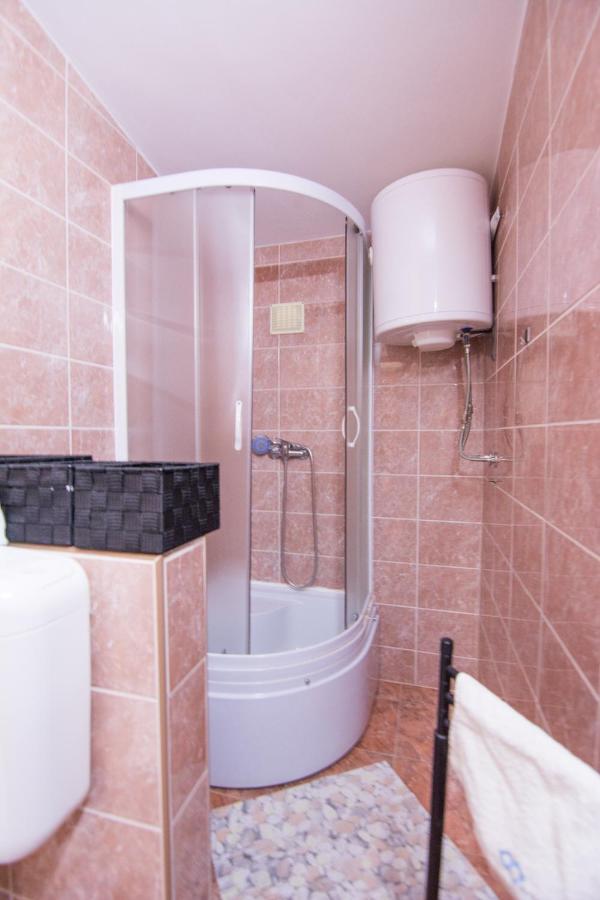 Hotel Sobe Rolo Uz More Biograd Na Moru Exterior foto