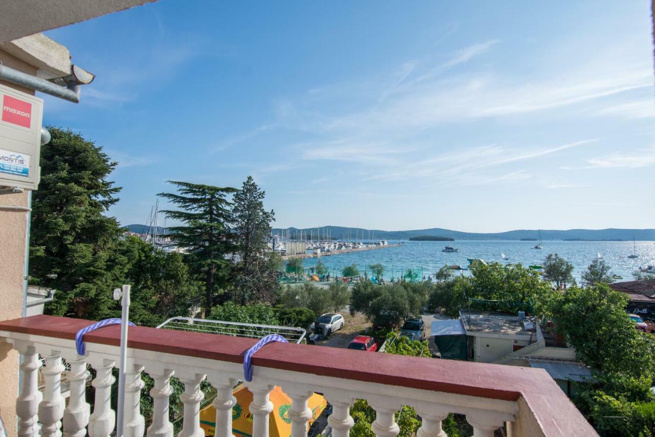 Hotel Sobe Rolo Uz More Biograd Na Moru Exterior foto