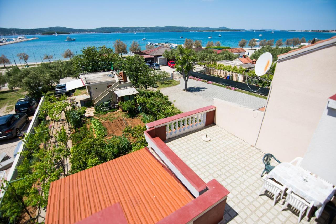 Hotel Sobe Rolo Uz More Biograd Na Moru Exterior foto